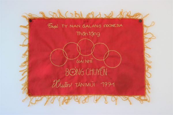flag-red-soccer-award-pulau-galang-1991