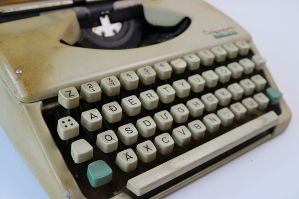typewriter-olympia
