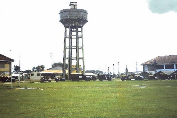 Sân Banh Sư Đoàn Nhảy Dù 1965-66