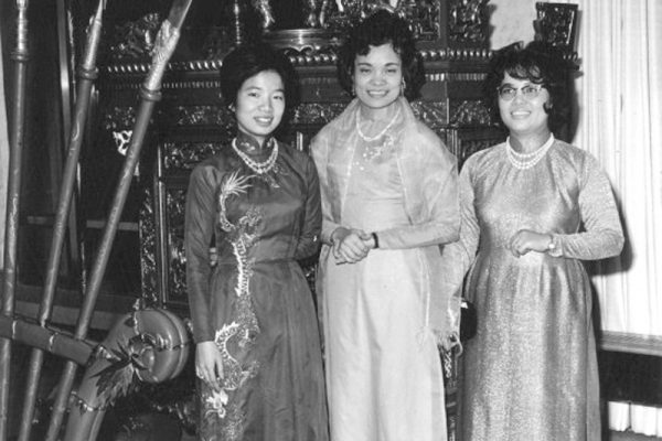 at-vietnamese-arts-and-crafts-exhibit-ferris-booth-hall-columbia-university-jan-12-1961_6832926085_o