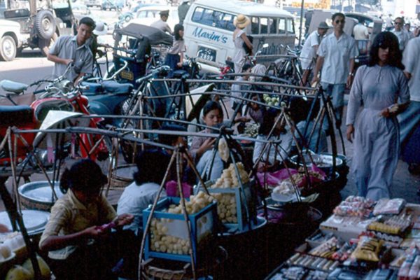 downtown-saigon-3-november-1966-by-dennis-l-dauphin_4031794728_o