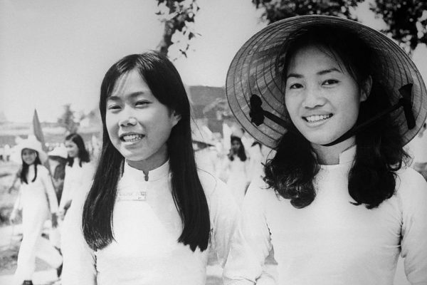 hue-1975---schoolgirls-of-a-local-school-16-may-1975_40211825772_o
