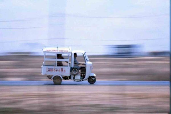 lambretta-on-saigon-bien-hoa-hwy_4186982144_o