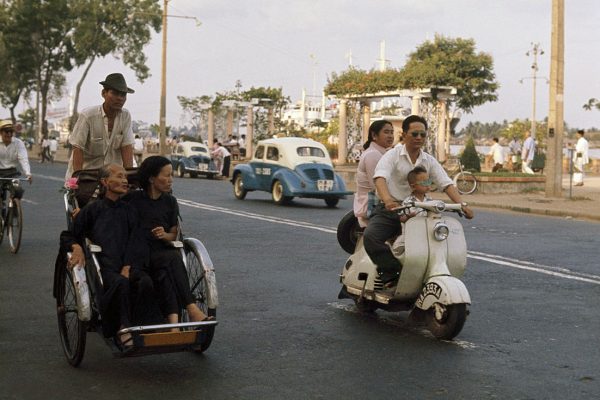 saigon-1961---bn-bch-ng-photo-by-wilbur-e-garrett_16008791736_o