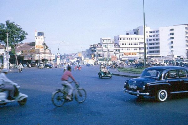 saigon-1965-66-10---ng-su-ph-ng_7253867244_o