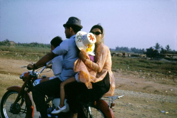 saigon-1967-68---photo-by-bob-diamond_29219361965_o