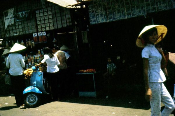 saigon-1967-68---photo-by-bob-diamond_29219361975_o