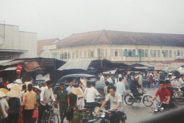 saigon-1969---ba-chieu-market_6889392519_o