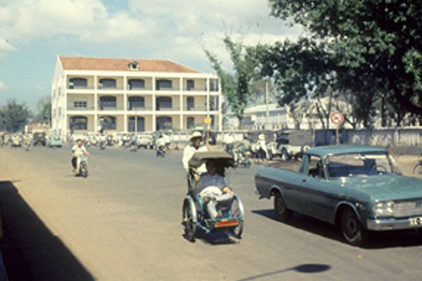 saigon-1969---ng-cng--nay-l-inh-tin-hong_21270843013_o