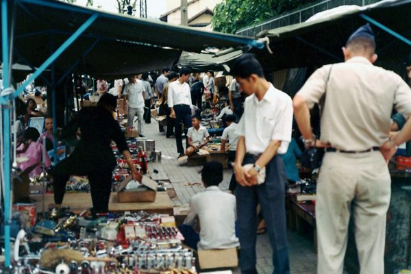 saigon-black-market-area_4132174267_o