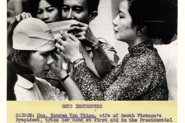 vietnam-war-photo---mme-nguyen-van-thieu-gets-instructed_12928978224_o