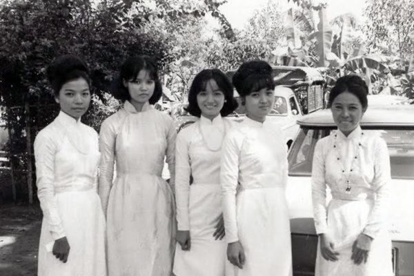 young-vietnamese-students---photo-by-vnrozier-vietnam_4033831296_o