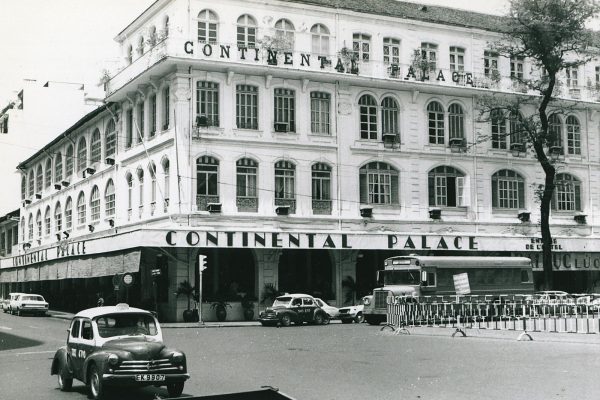 continental_hotel_saigon-1970-71_4132839552_o