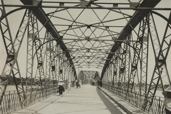 hu-1920-1929---le-pont-clmenceau---cu-trng-tin-thp-nin-1920_38399595946_o