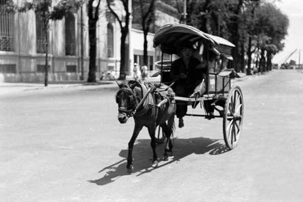 saigon-1950---photo-by-carl-mydans_16038775663_o