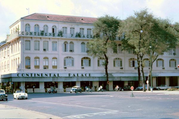 saigon-1965---hotel-continental-on-a-sleepy-afternoon_6894803624_o