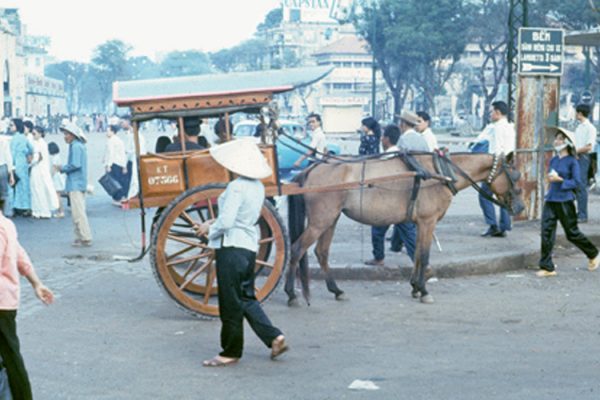 saigon-1966---bng-binh-ch-bn-thnh_15214361922_o