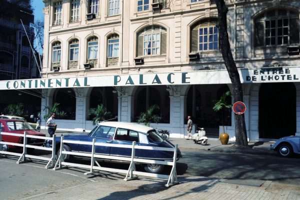 saigon-1967---continental-palace-hotel---photo-by-ken_8693922527_o
