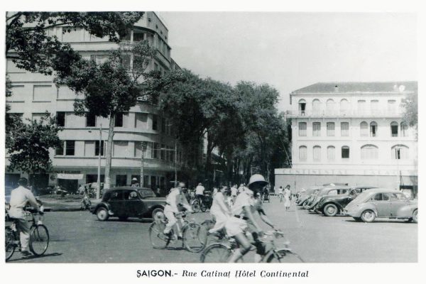 saigon---rue-catinat-hotel-continental_14958681824_o