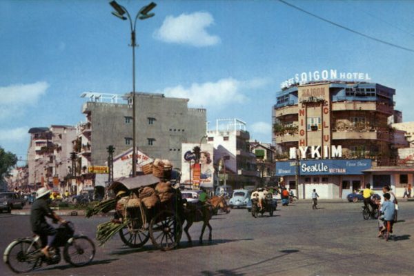 saigon-street-scene_8403508291_o