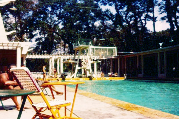 1961-saigon-swimming-pool---cercle-sportif_34805686360_o