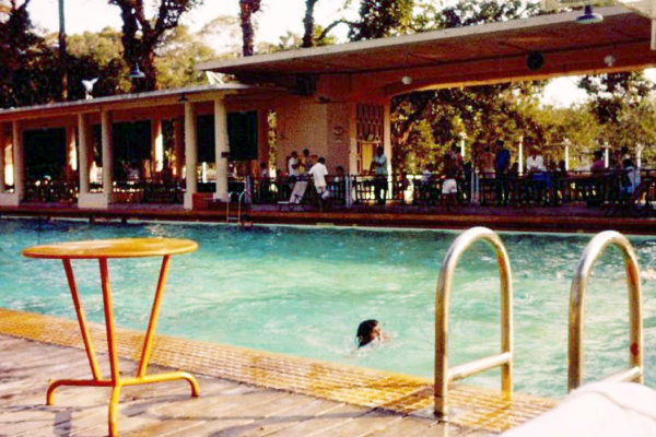 1961-saigon-swimming-pool---cercle-sportif_35026941072_o