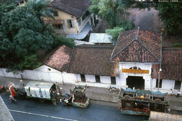 1962-saigon-buildings_50123637433_o