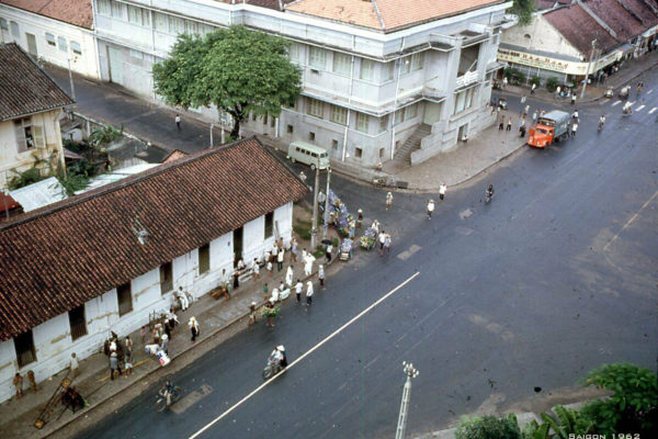 1962-saigon-buildings_50124428687_o