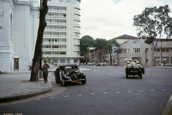 1962-saigon---lam-son-square_50123661343_o