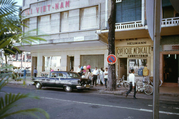 1962-saigon-street-scene---ng-t-do_50124453267_o