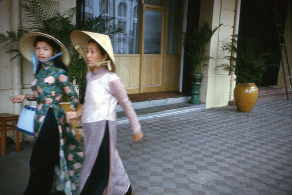 1962-saigon-street-scene_50123657128_o