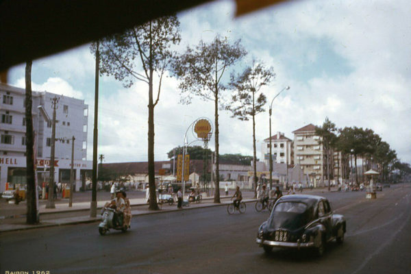 1962-saigon-street-scene_50124214536_o