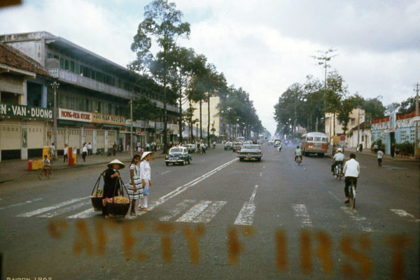 1962-saigon-street-scene_50124214556_o