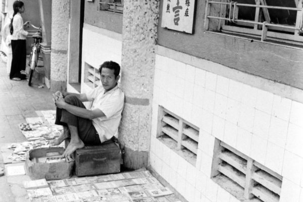 cholon-1961---magazine-vendor_5383232146_o