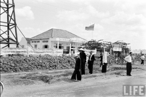 saigon-1961---bu-c-tng-thng-10_5383498956_o