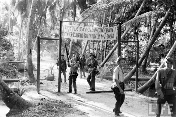 saigon-1961---bu-c-tng-thng-20_5383500276_o