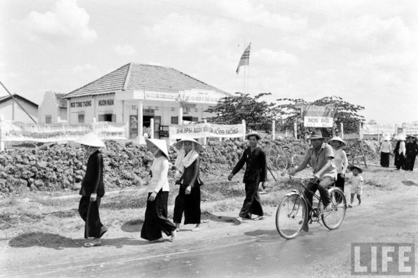 saigon-1961---bu-c-tng-thng-8_5383498668_o