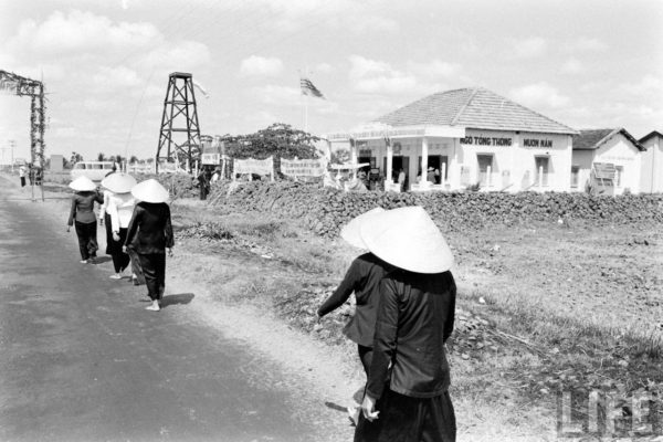 saigon-1961---bu-c-tng-thng-9_5382894131_o