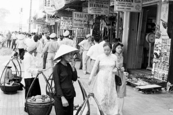 saigon-1961---le-loi-avenue_5385668287_o