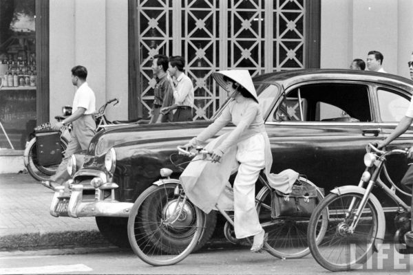 saigon-1961---pha-trc-tim-thc-phm-picerie-saigonnaise-lien-seng---lam-son-square_5385651177_o