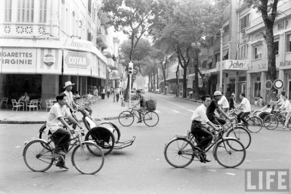 saigon-1961---tu-do-street_5385986165_o