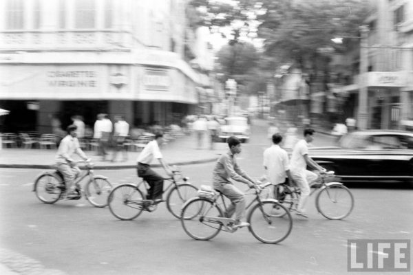 saigon-1961---tu-do-street_5385986361_o