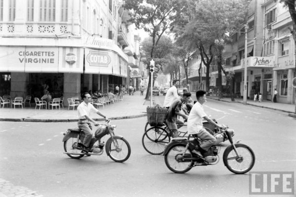 saigon-1961---tu-do-street_5385986459_o