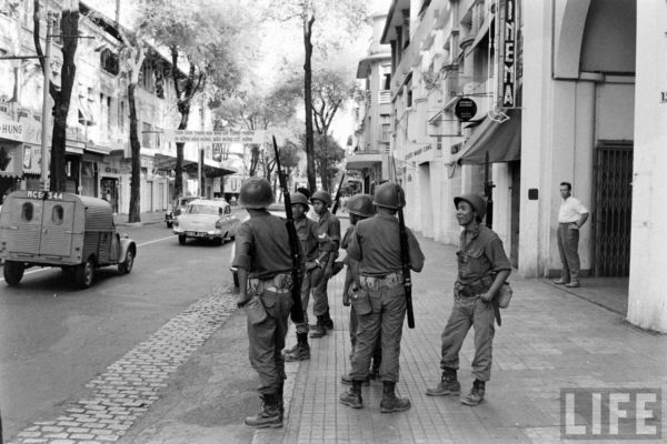 saigon-1961---tu-do-street_5385987429_o