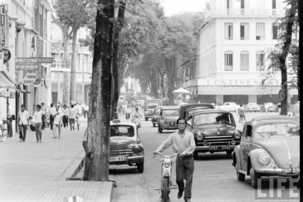 saigon-1961---tu-do-street_5389053044_o