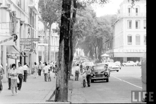 saigon-1961---tu-do-street_5389053276_o