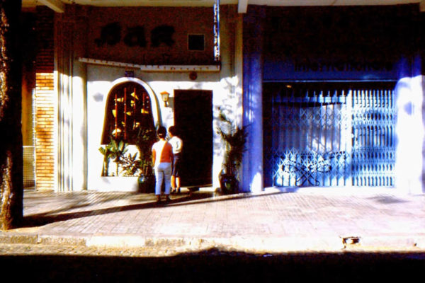 saigon-1963---photo-by-donald-pickett---bar-la-bohme-trn-ng-t-do_49262668873_o